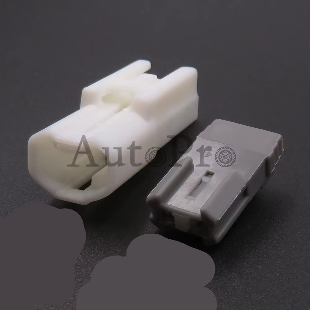 1 Set 2 Hole 7283-8123-40 AC Assembly Car High Brake Light Unsealed Socket Auto Male Female Docking Plug for Toyota MG610850-4