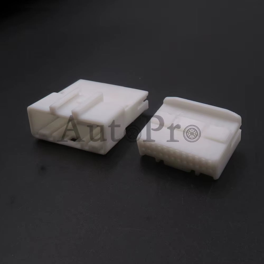 1 Set 24 Hole Auto Accessories 1473413-1 1318917-1 1376103-1 AC Assembly Rearview Mirror Electric Wire Socket Car Unseaed Plug