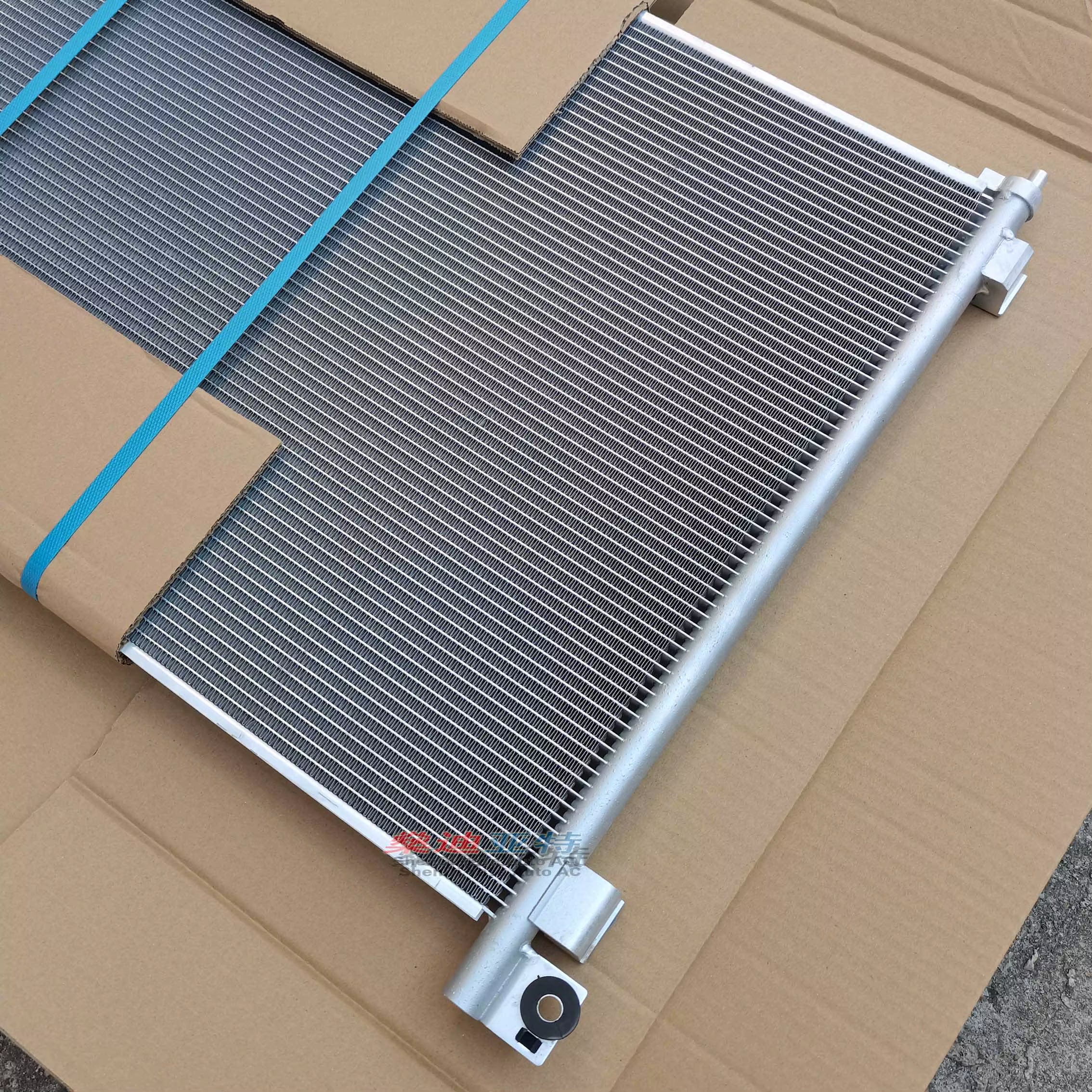 Car A/C Condenser Radiator with Dryer for Nissan Serena IV C26 11-15 921001VA0A 921101VA0A MP5699/RD Auto A/C Repair Parts